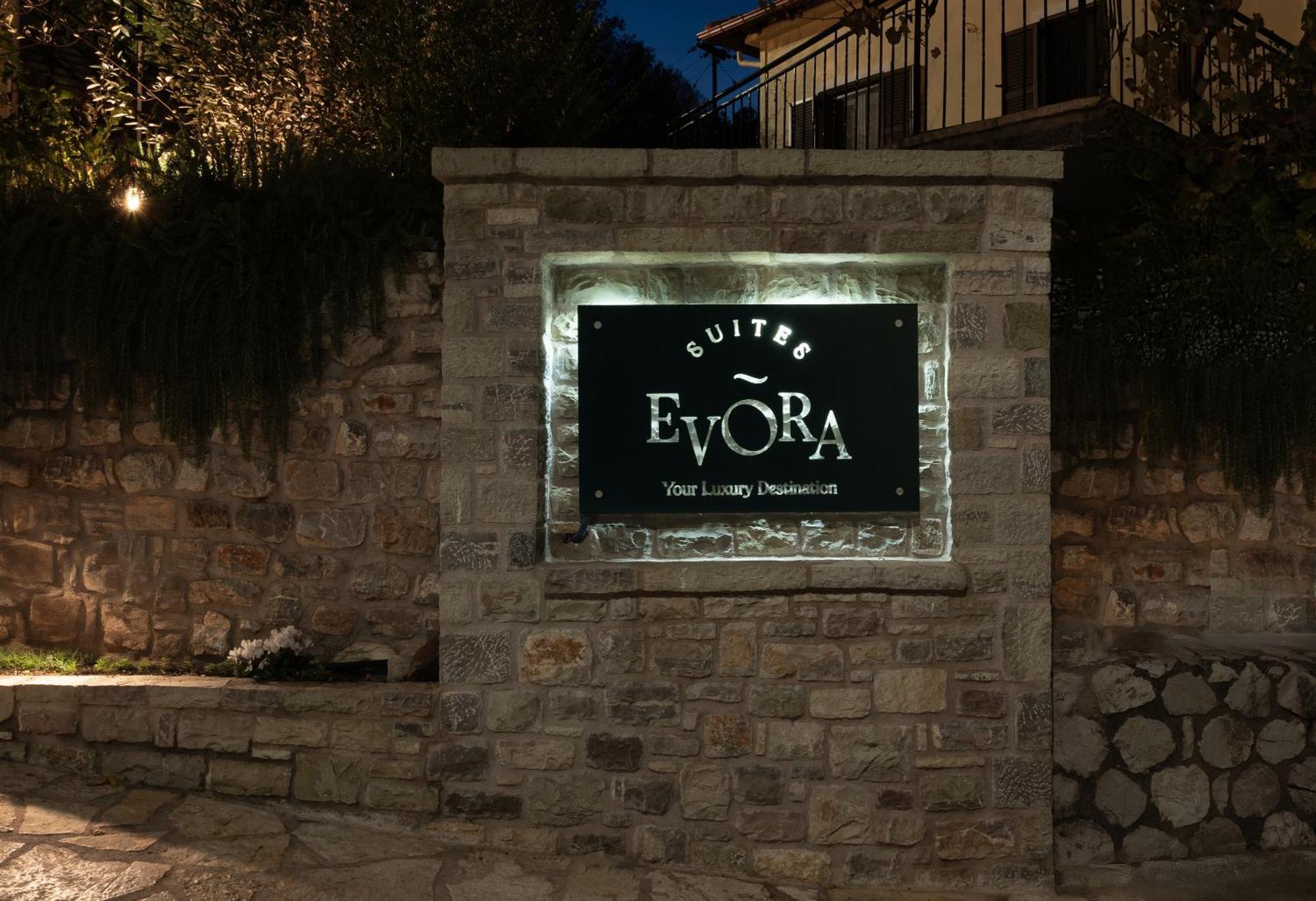 Evora Luxury Suites Mega Chorio Extérieur photo